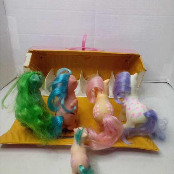 My Little Pony Vintage 80s Lot Plastic Case 5 Pony's 2 Hats - Picture 14 of 16